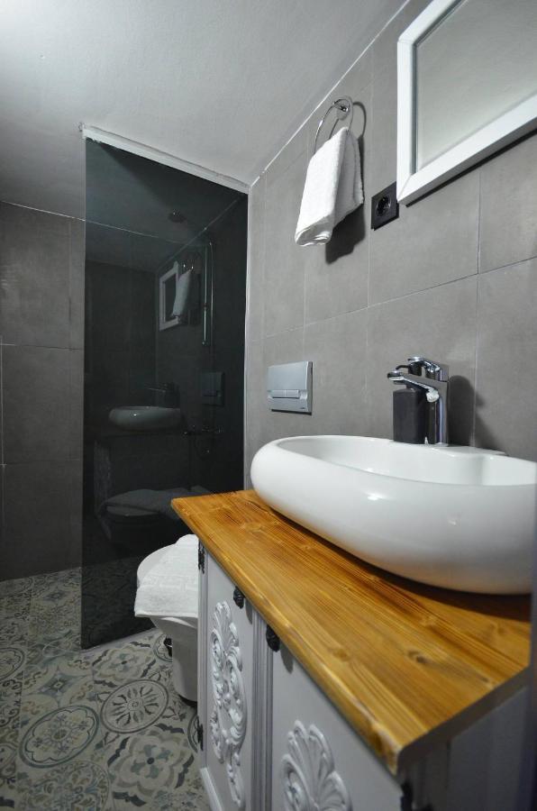 Downtown Two-Bedrom Apartment Тбилиси Экстерьер фото