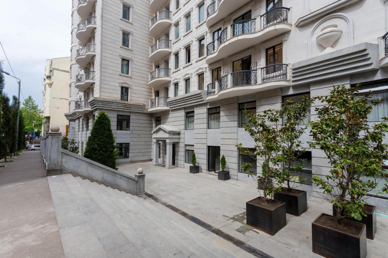 Downtown Two-Bedrom Apartment Тбилиси Экстерьер фото